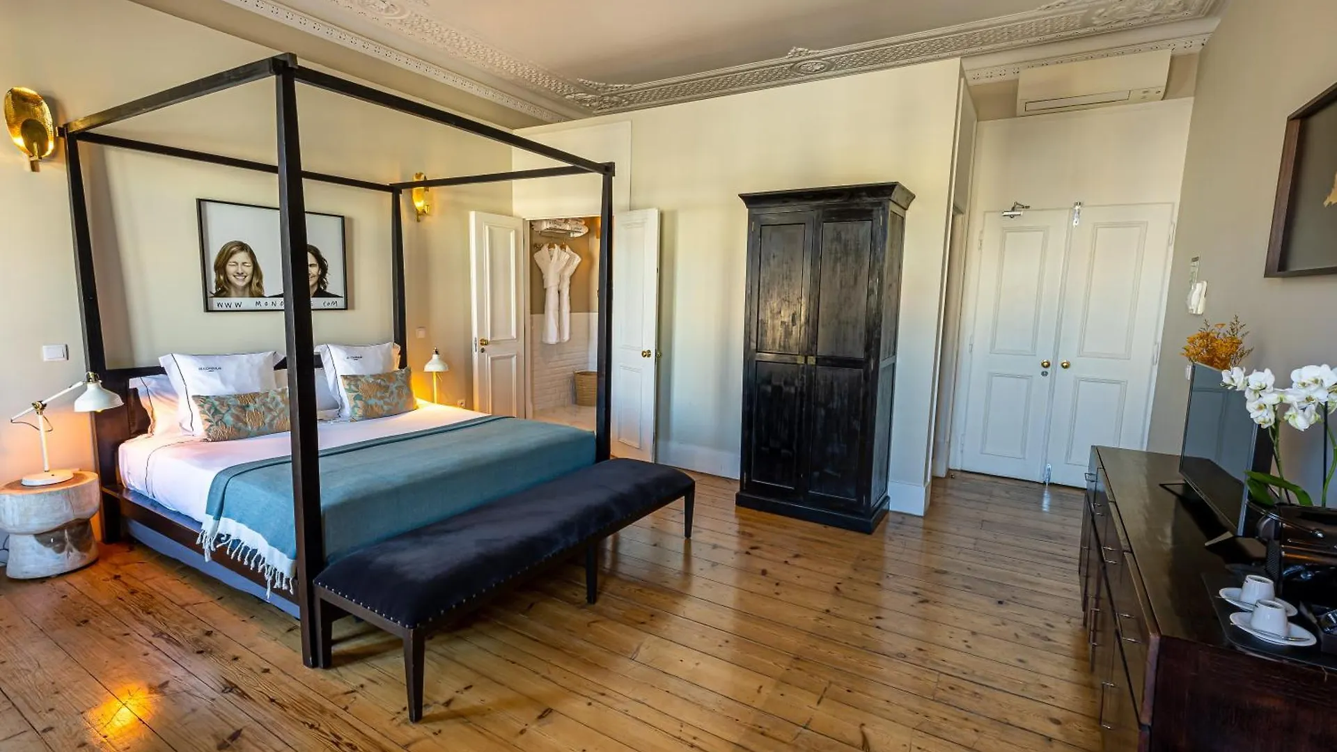 Le Consulat Hotel Lisbon Portugal